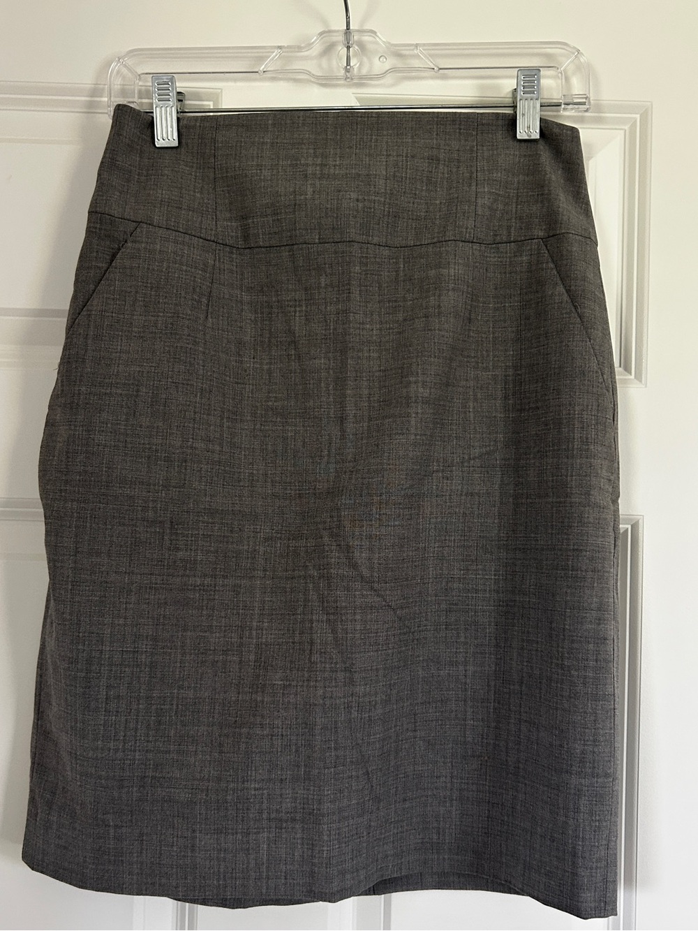 Classic Gray Wool Pencil Skirt - Professional Workwear